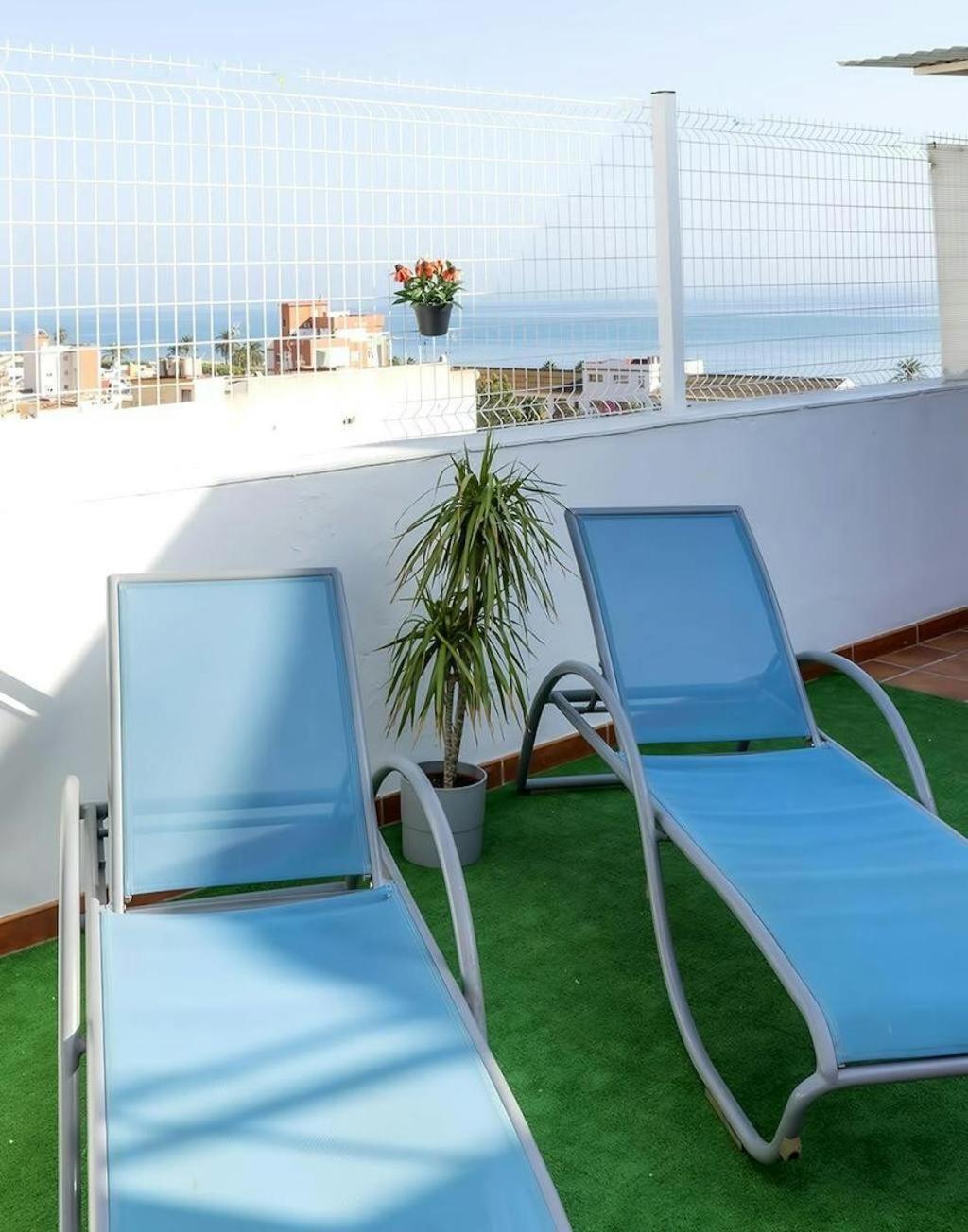 Bonito Apartamento con terraza - Pedregalejo Playa Málaga Exterior foto